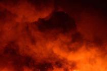 即便关闭烟花爆竹厂合法，亦应给予相对人合理补偿