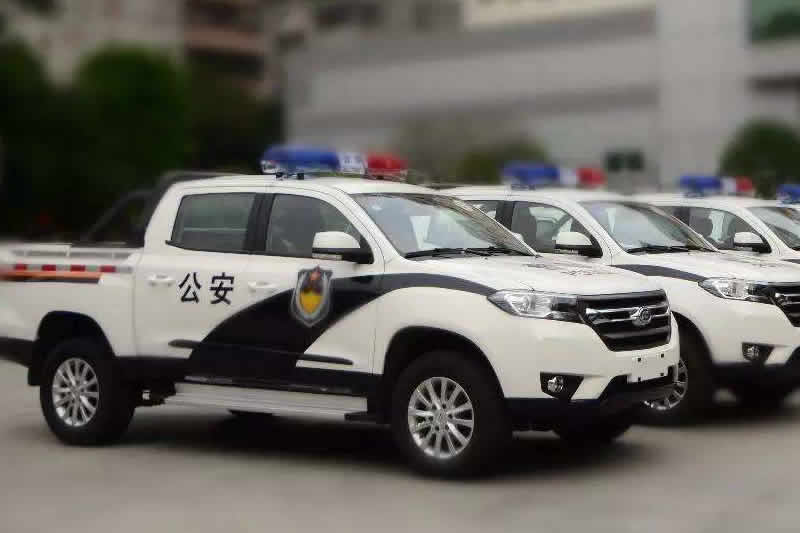 即使其在履行职务过程中存在违法行为，公职人员也不属于治安管理处罚的范畴