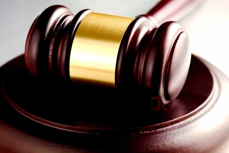 有利害关系的证人出具的案涉证言，不能单独作为认定案件事实的依据