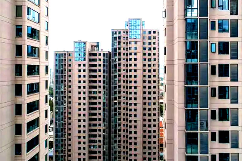 让与担保只在当事方之间发生效力,不能对抗其他权利人和具有优先性 让与担保只在当事方之间发生效力,不能对抗其他权利人和具有优先性