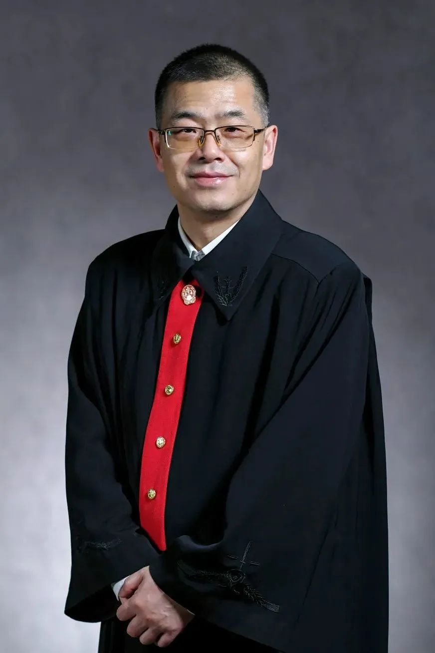 法庭辩论，法官说这样更简洁高效！